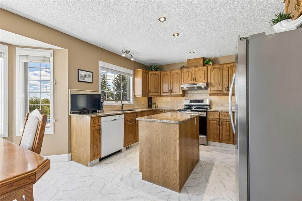 143 Sierra Morena Terrace Sw, Calgary, AB