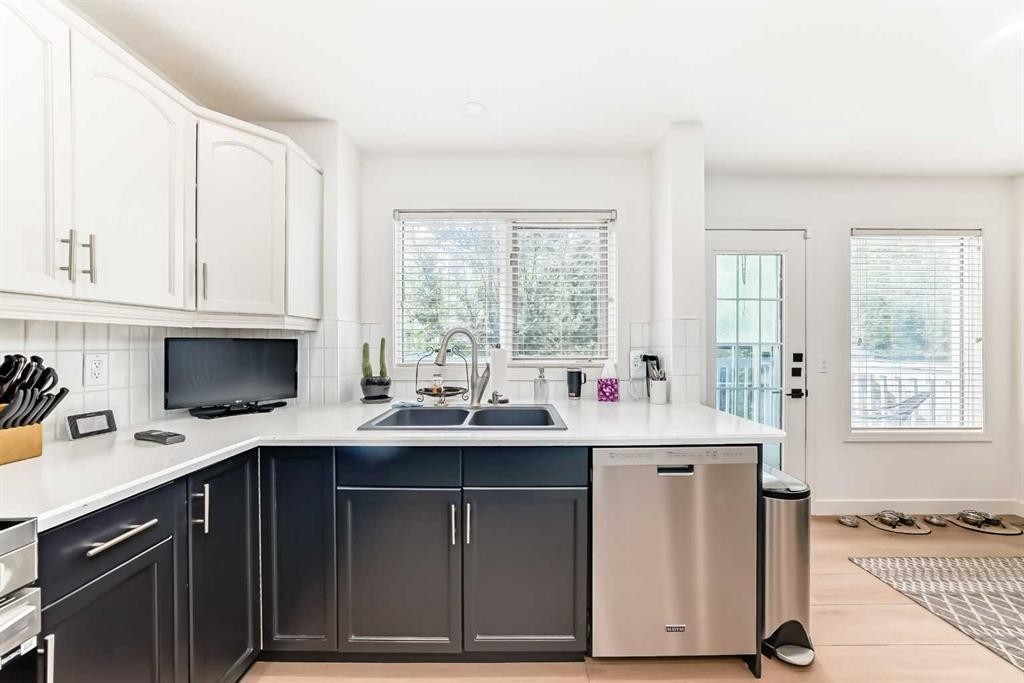 163 Shannon Circle Sw, Calgary, AB