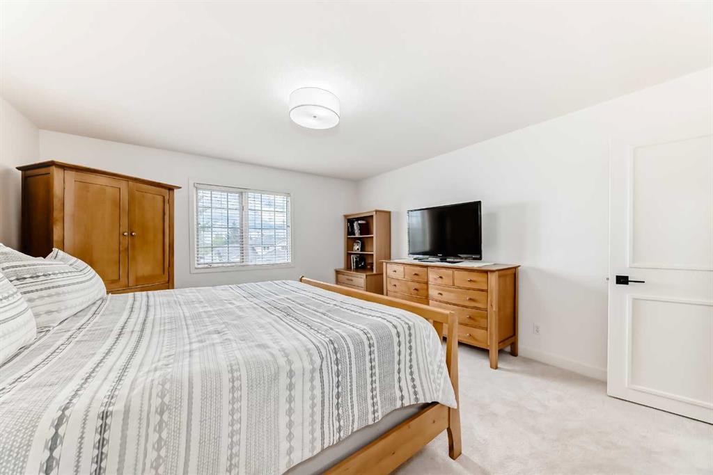 163 Shannon Circle Sw, Calgary, AB