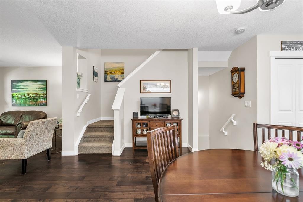 96 Legacy View Se, Calgary, AB