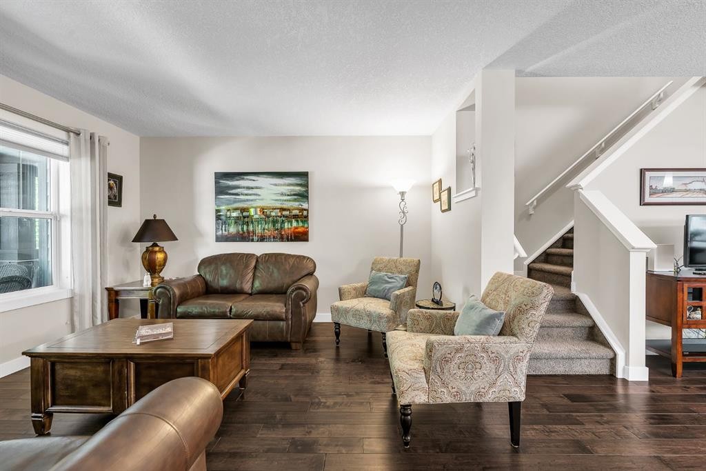 96 Legacy View Se, Calgary, AB