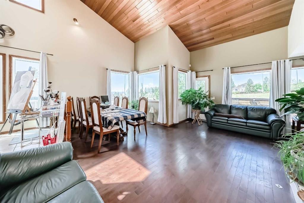 156 Edgehill Close Nw, Calgary, AB