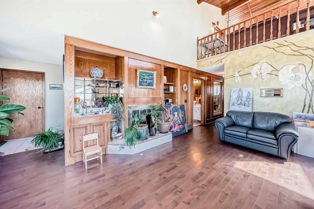 156 Edgehill Close Nw, Calgary, AB