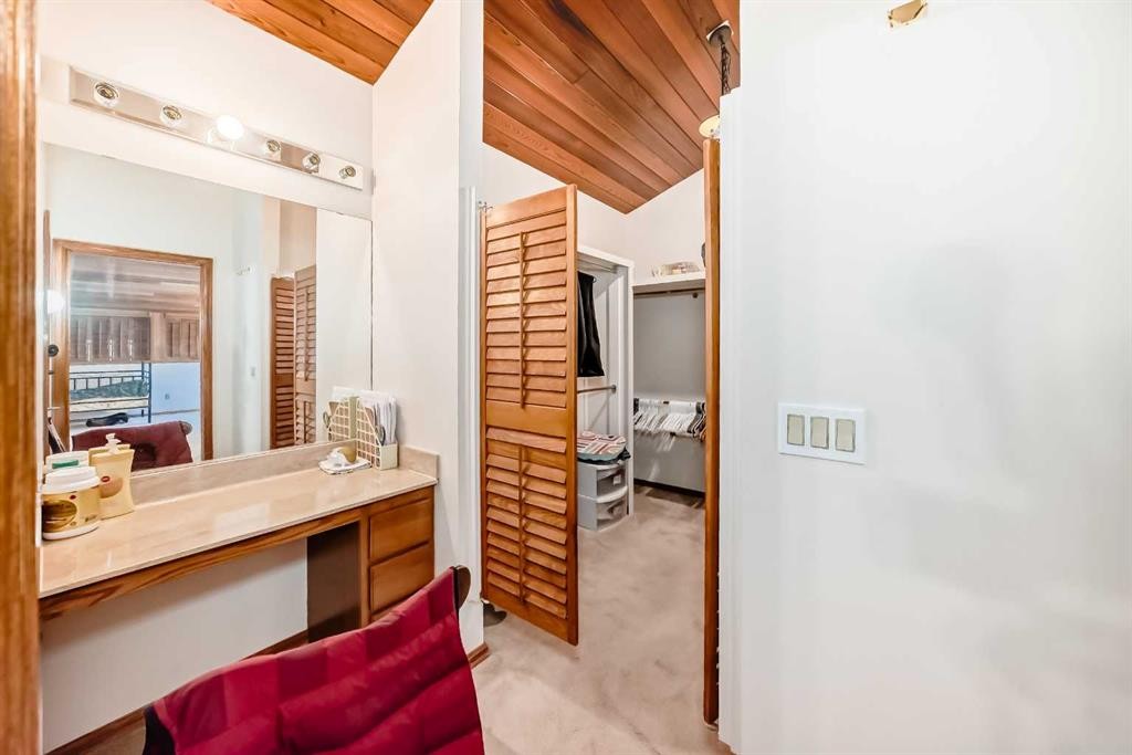 156 Edgehill Close Nw, Calgary, AB
