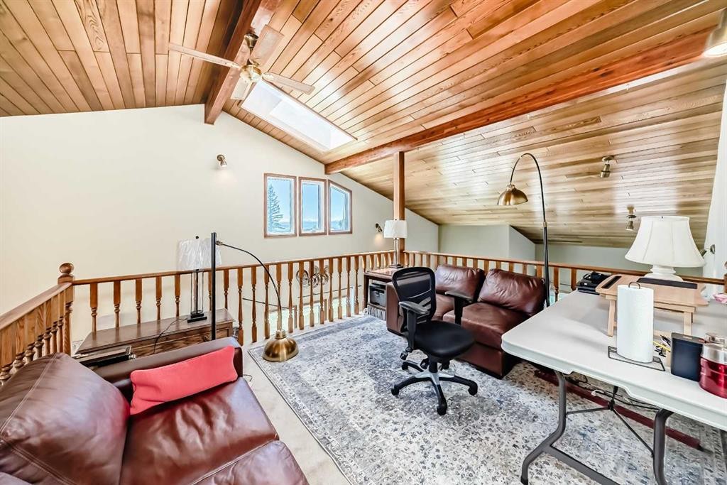 156 Edgehill Close Nw, Calgary, AB