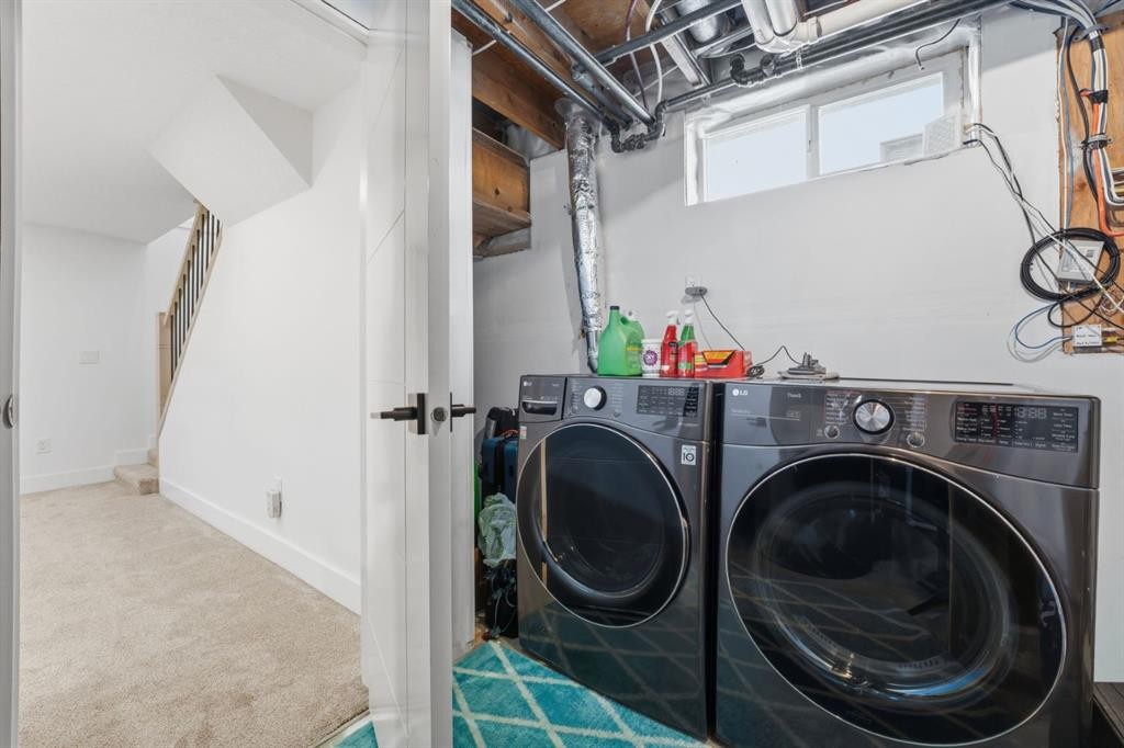 87 Armstrong Crescent Se, Calgary, AB - Indoor Photo Showing Laundry Room