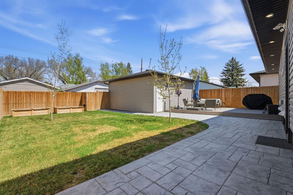 87 Armstrong Crescent Se, Calgary, AB - Outdoor With Deck Patio Veranda