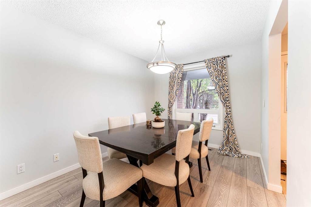 332 Deer Run Crescent Se, Calgary, AB