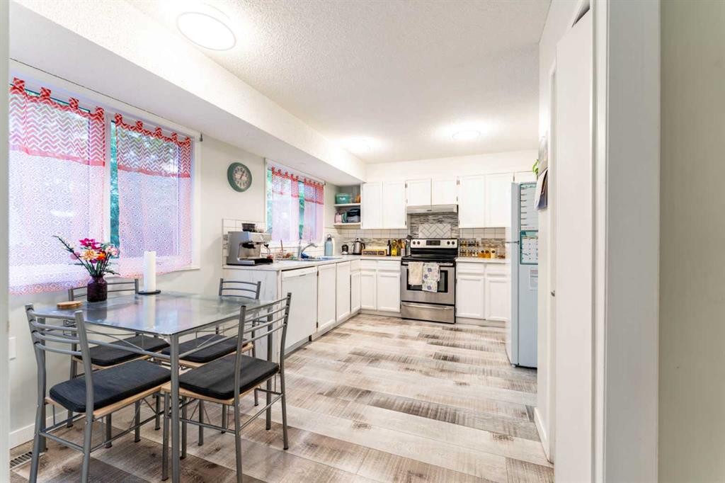 332 Deer Run Crescent Se, Calgary, AB