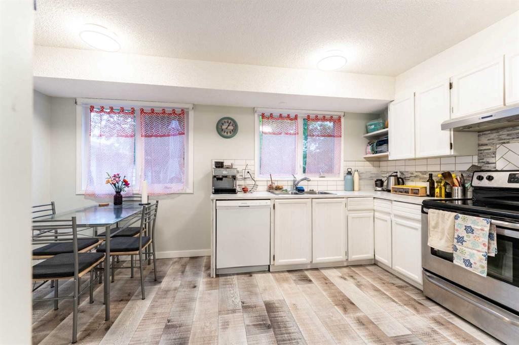 332 Deer Run Crescent Se, Calgary, AB