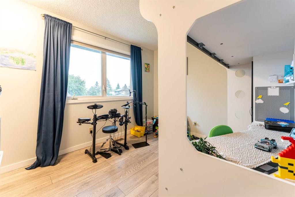 332 Deer Run Crescent Se, Calgary, AB