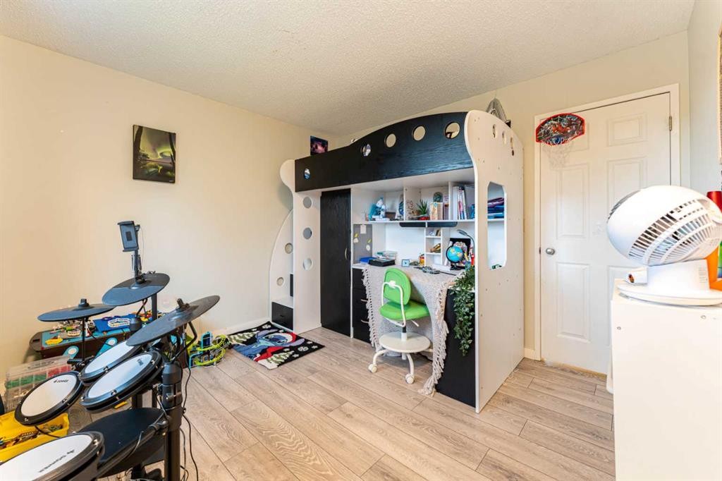 332 Deer Run Crescent Se, Calgary, AB