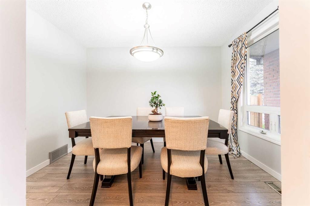 332 Deer Run Crescent Se, Calgary, AB