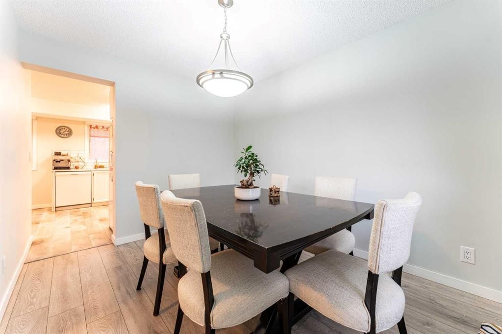 332 Deer Run Crescent Se, Calgary, AB