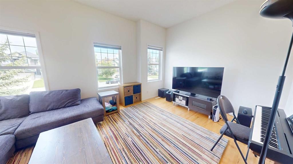 11 Chapala Way Se, Calgary, AB