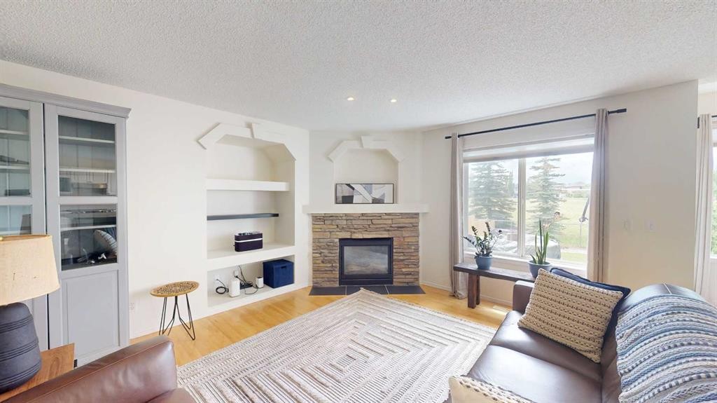 11 Chapala Way Se, Calgary, AB