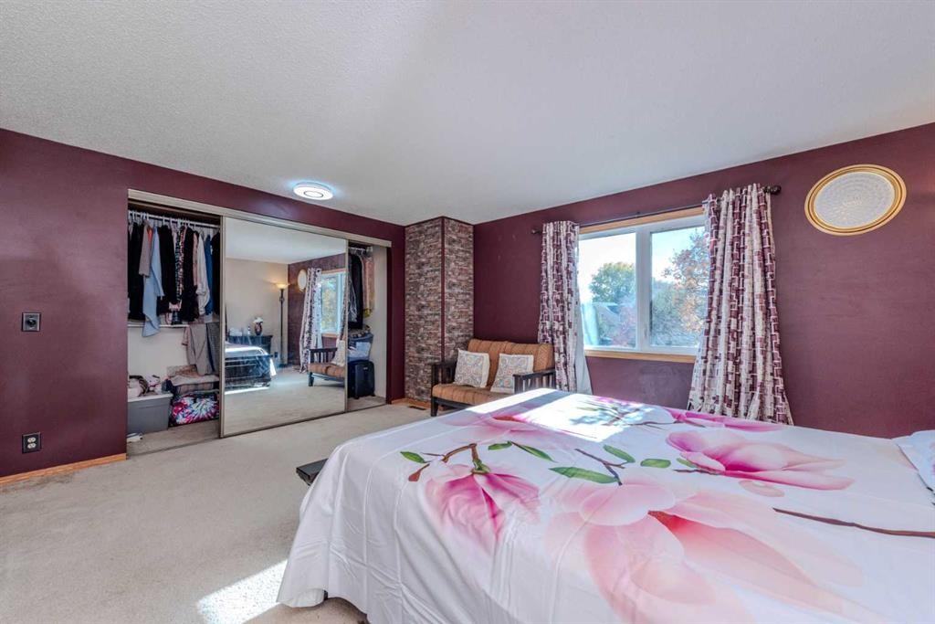 78 Queen Anne Close Se, Calgary, AB