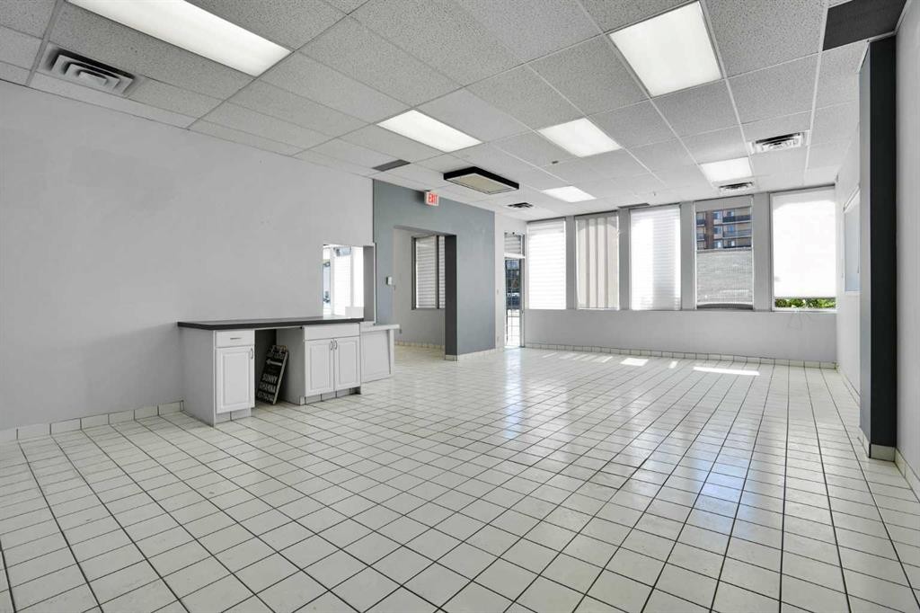 123 Any Avenue Sw, Calgary, AB