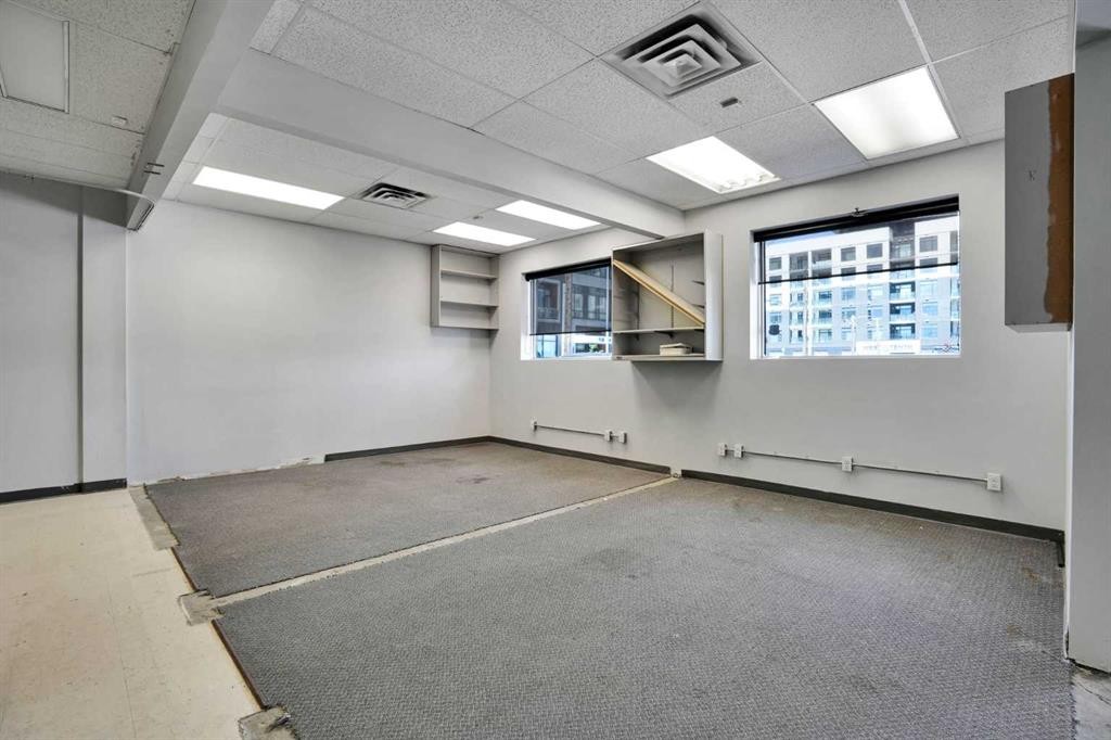 123 Any Avenue Sw, Calgary, AB