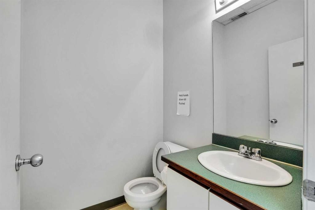 123 Any Avenue Sw, Calgary, AB