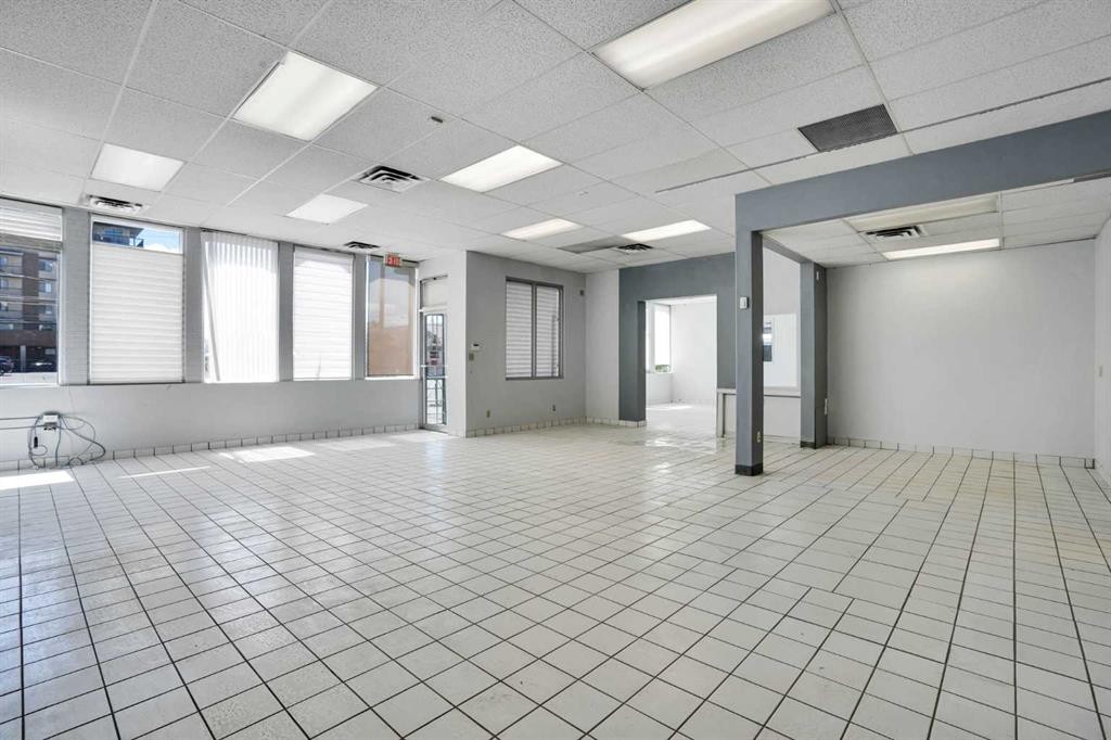 123 Any Avenue Sw, Calgary, AB