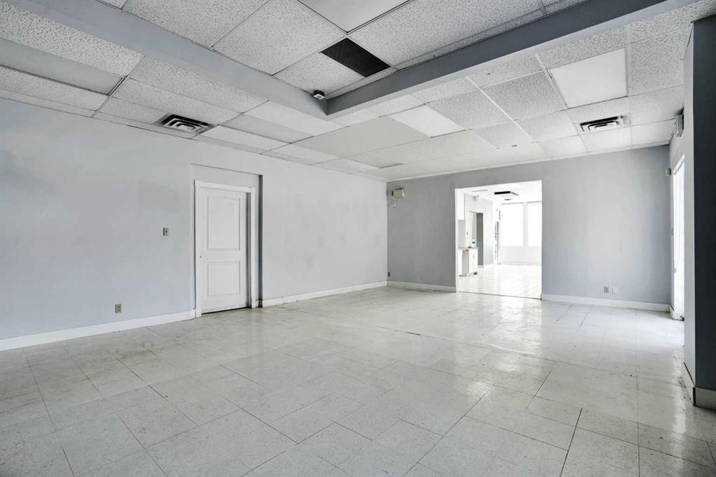 123 Any Avenue Sw, Calgary, AB