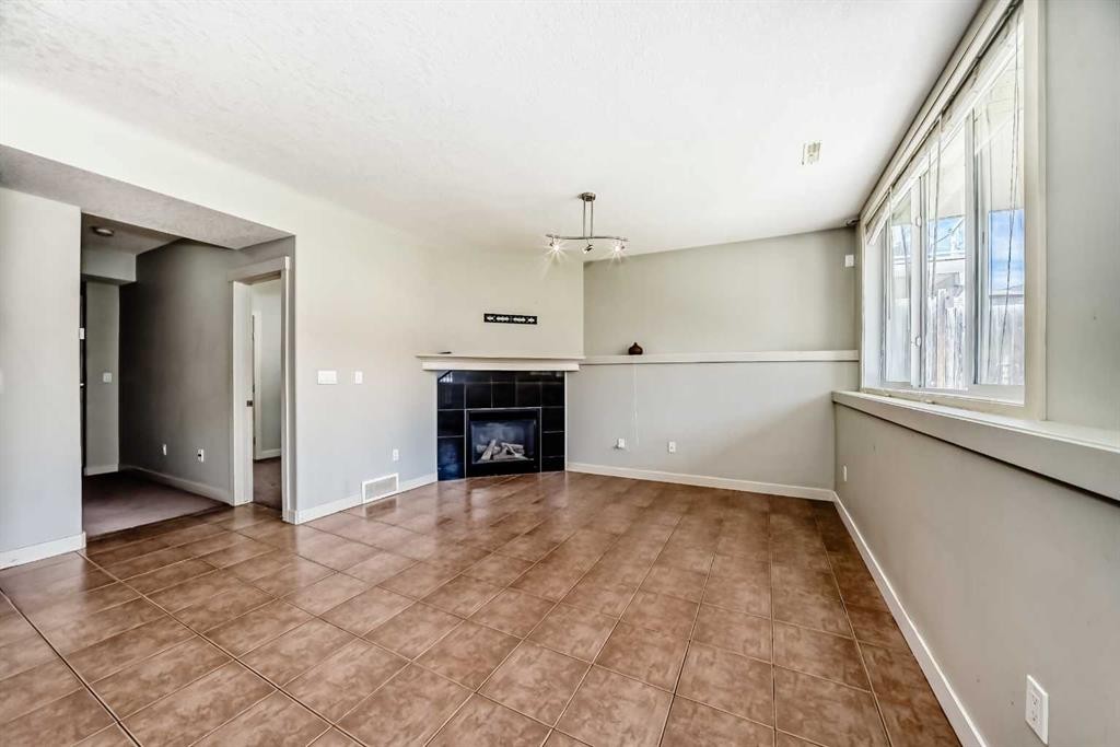 108 Sherwood Common Nw, Calgary, AB