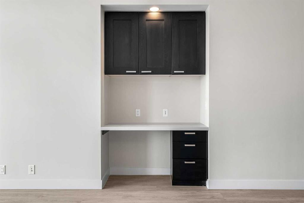 1712-222 Riverfront Avenue Sw, Calgary, AB - Indoor Photo Showing Other Room