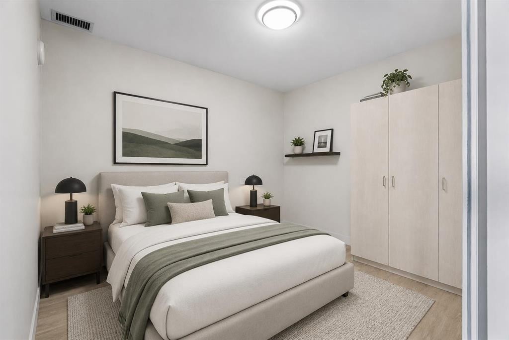 1712-222 Riverfront Avenue Sw, Calgary, AB - Indoor Photo Showing Bedroom