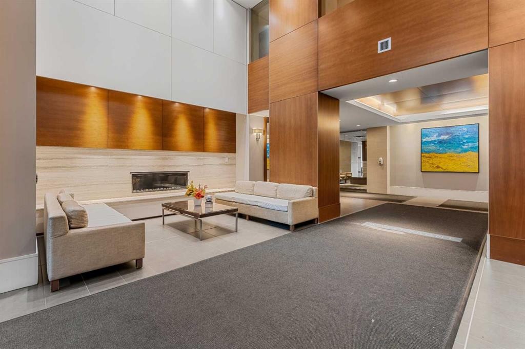 1712-222 Riverfront Avenue Sw, Calgary, AB - Indoor Photo Showing Other Room