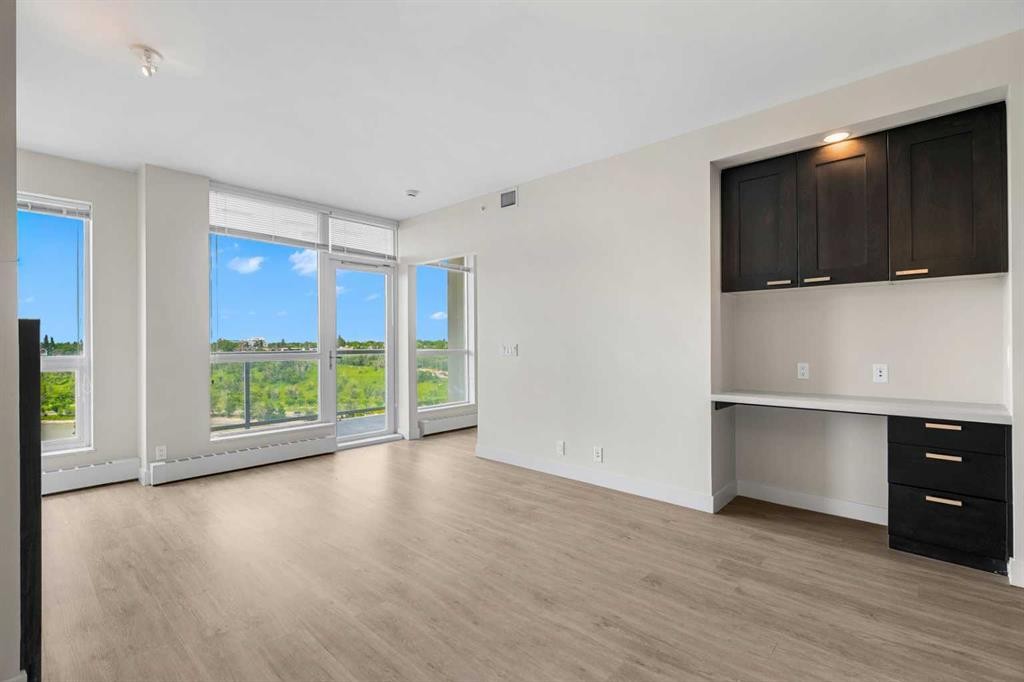1712-222 Riverfront Avenue Sw, Calgary, AB - Indoor