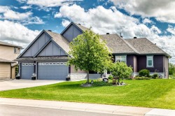 27 Monterra Link Cochrane Lake, AB T4C 0G7