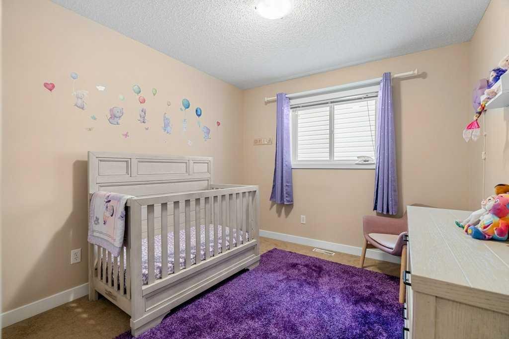 140 Panamount Circle Nw, Calgary, AB - Indoor Photo Showing Bedroom