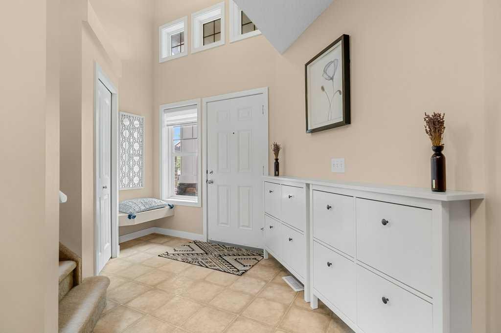 140 Panamount Circle Nw, Calgary, AB - Indoor Photo Showing Other Room