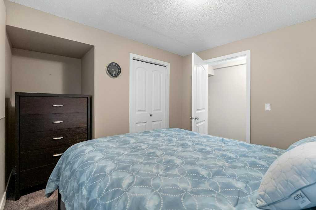 140 Panamount Circle Nw, Calgary, AB - Indoor Photo Showing Bedroom