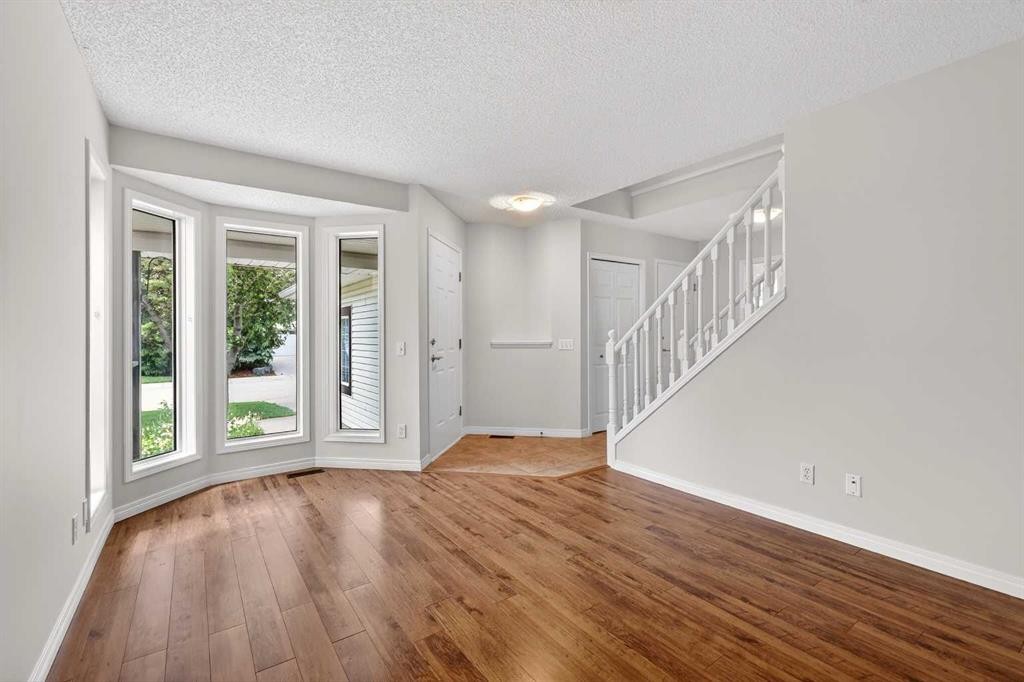 98 River Rock Crescent Se, Calgary, AB