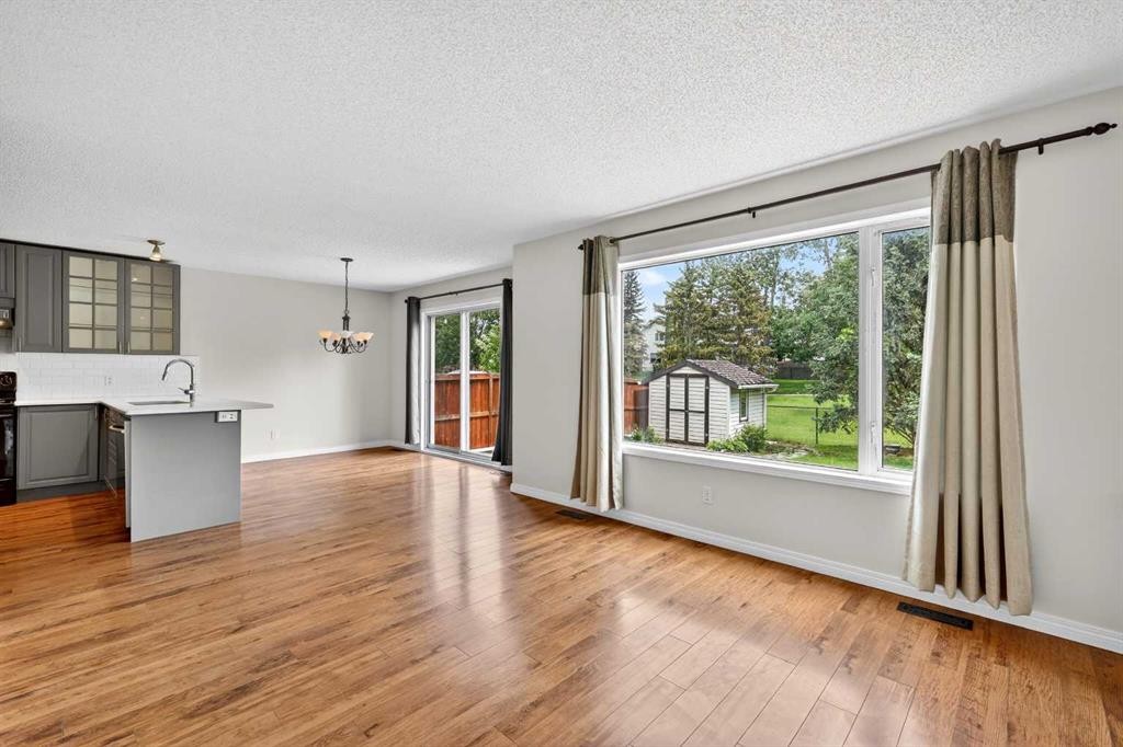 98 River Rock Crescent Se, Calgary, AB