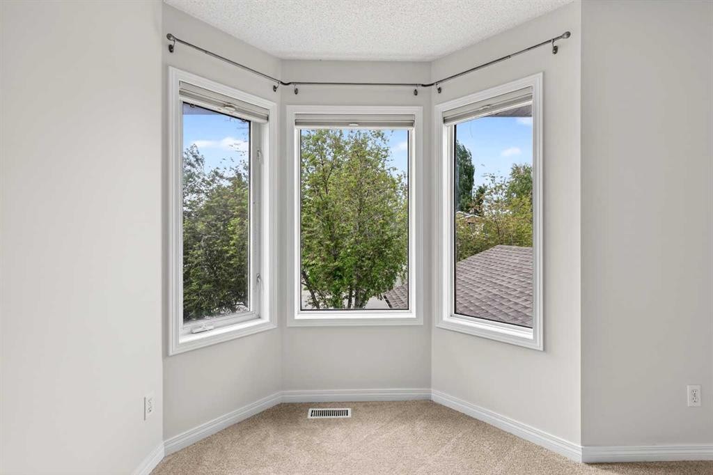 98 River Rock Crescent Se, Calgary, AB