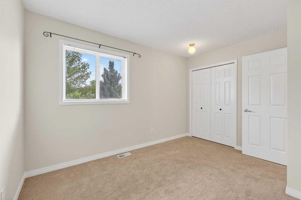 98 River Rock Crescent Se, Calgary, AB