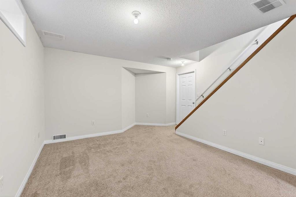 98 River Rock Crescent Se, Calgary, AB