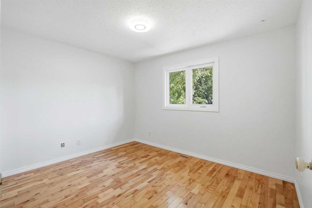 6119 Blackthorn Crescent Ne, Calgary, AB