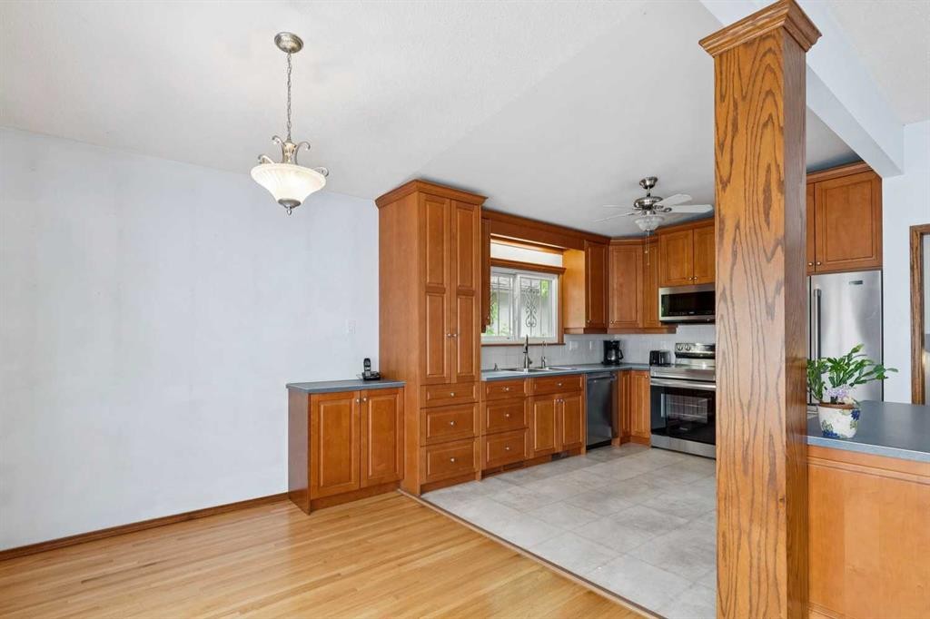 4823 Brisebois Drive Nw, Calgary, AB