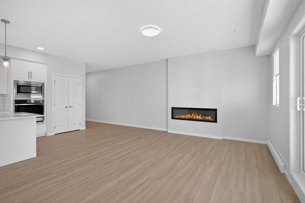 2403-33 Carringham Gate Nw, Calgary, AB