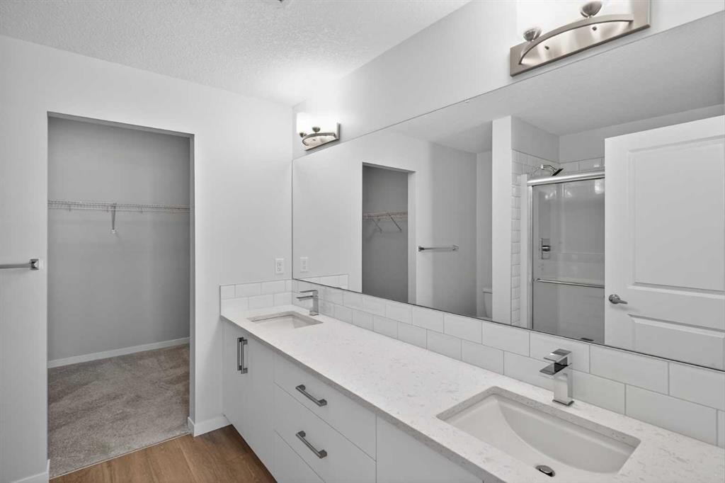 2403-33 Carringham Gate Nw, Calgary, AB