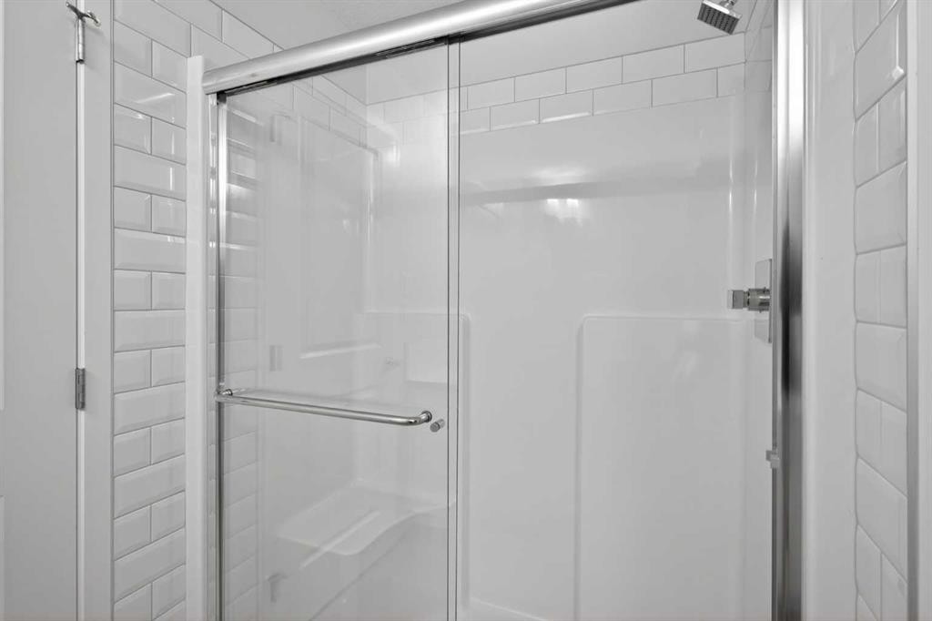 2403-33 Carringham Gate Nw, Calgary, AB