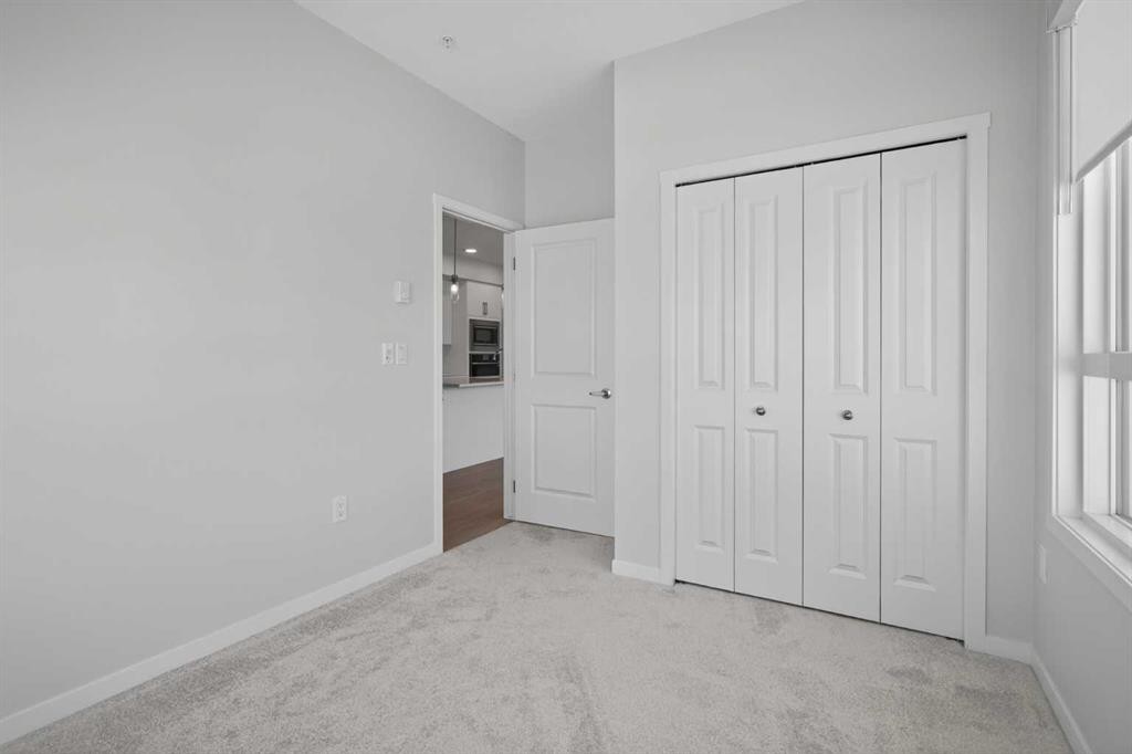 2403-33 Carringham Gate Nw, Calgary, AB