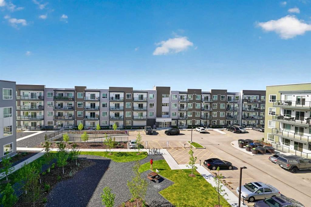 2403-33 Carringham Gate Nw, Calgary, AB