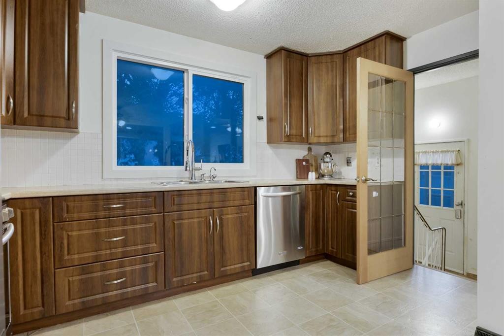 7035 Huntercrest Road Nw, Calgary, AB