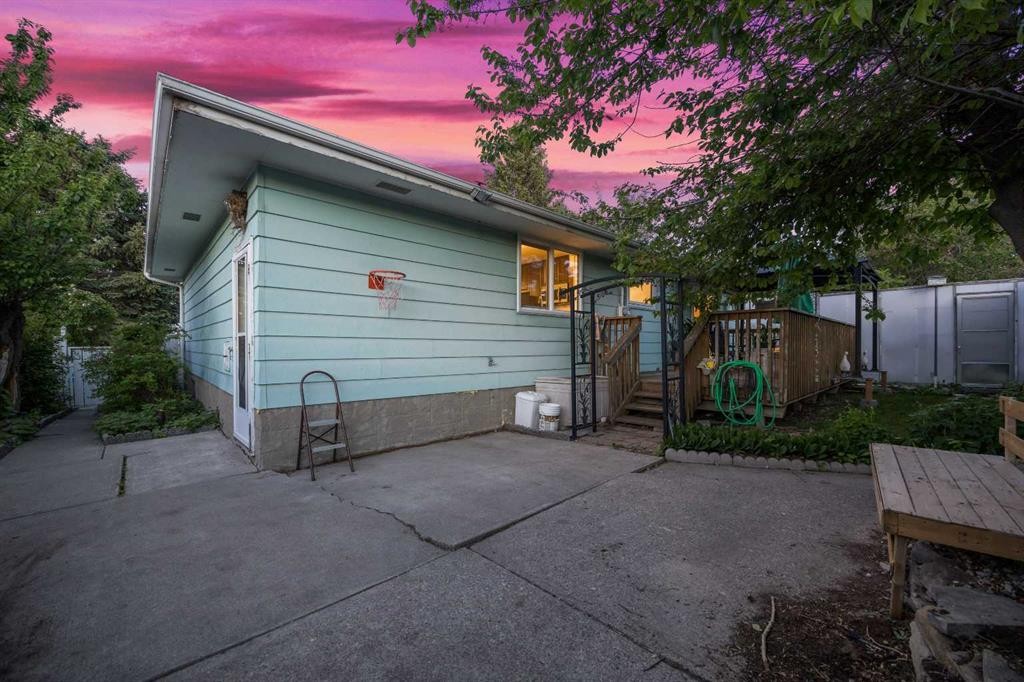 7035 Huntercrest Road Nw, Calgary, AB