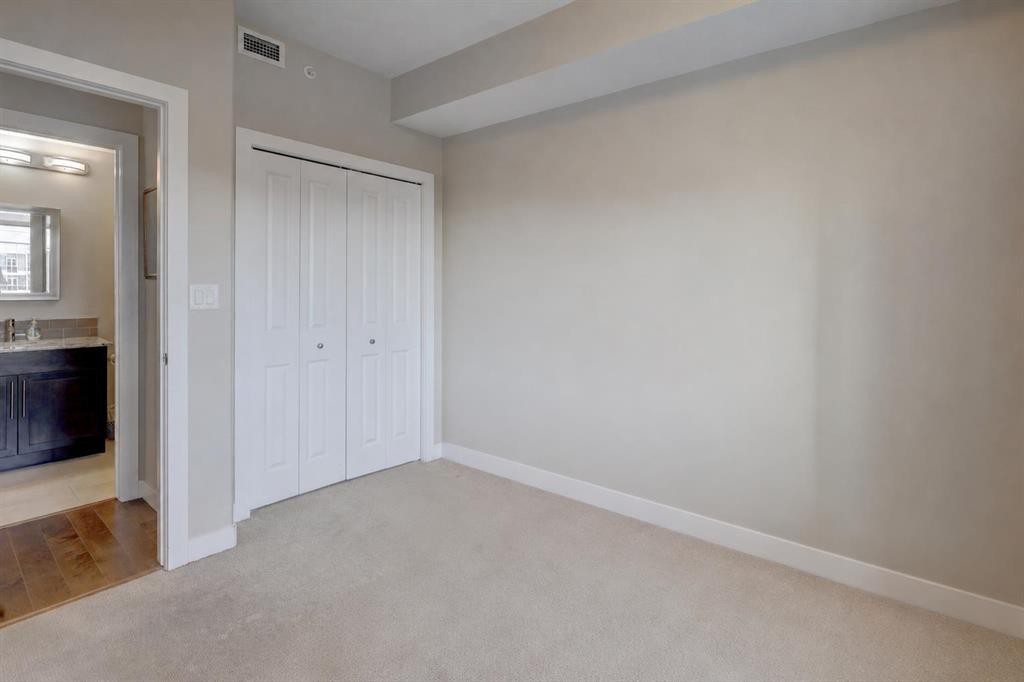 810-16 Varsity Estates Circle Nw, Calgary, AB - Indoor Photo Showing Other Room